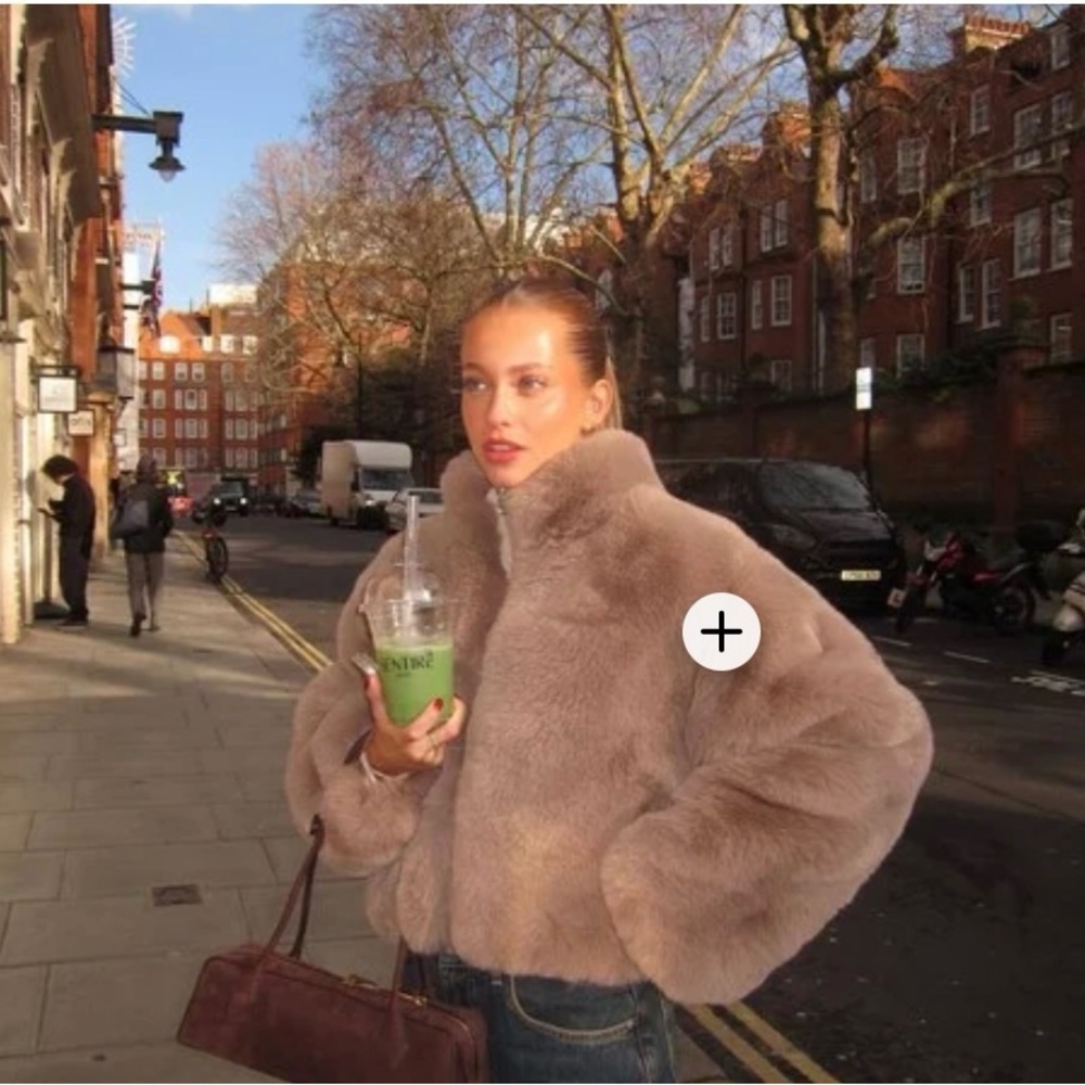 ALO Opulent Faux Fur Cropped Jacket - Picture 7 of 14
